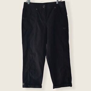 Counterparts Black Cuffed Capri Pants. Size 10